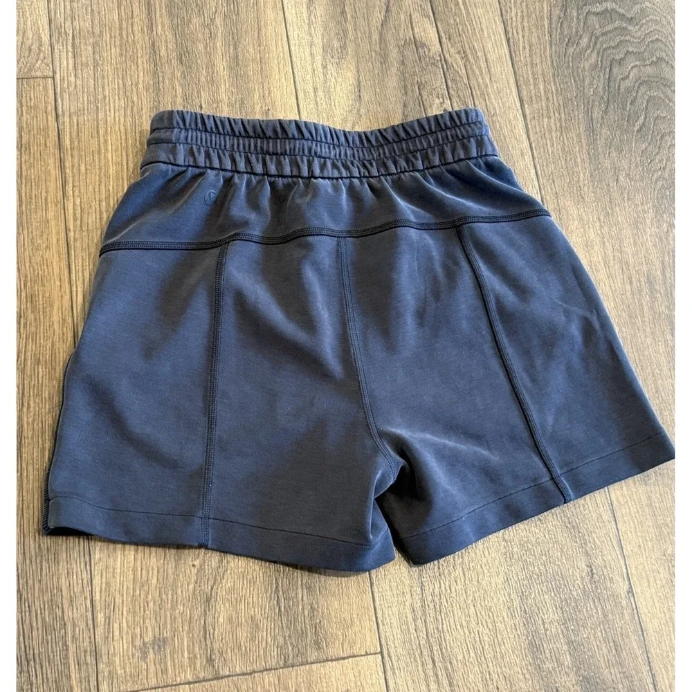 Lululemon Women's Black High Rise Athletic Running Shorts Size 2 Drawstring